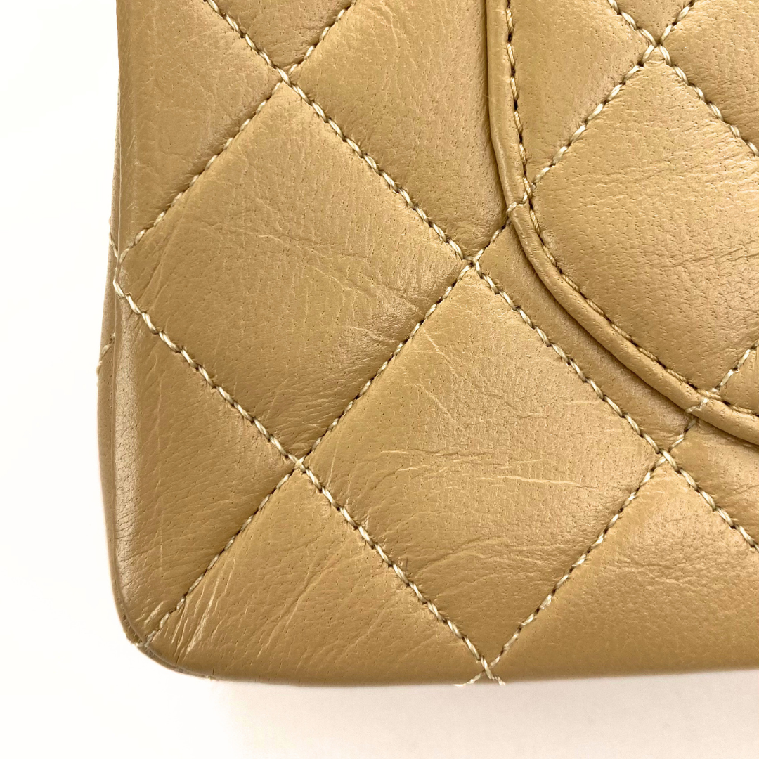 Daxton, 1 Series Small Classic Flap Beige Lambskin with seal and card