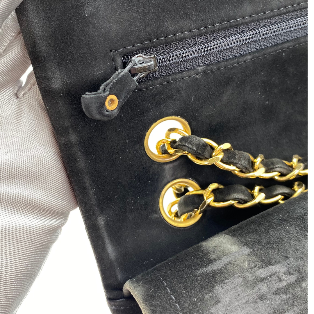 Jiho, 1 Series Medium Classic Flap Chevron Black Suede with seal and card