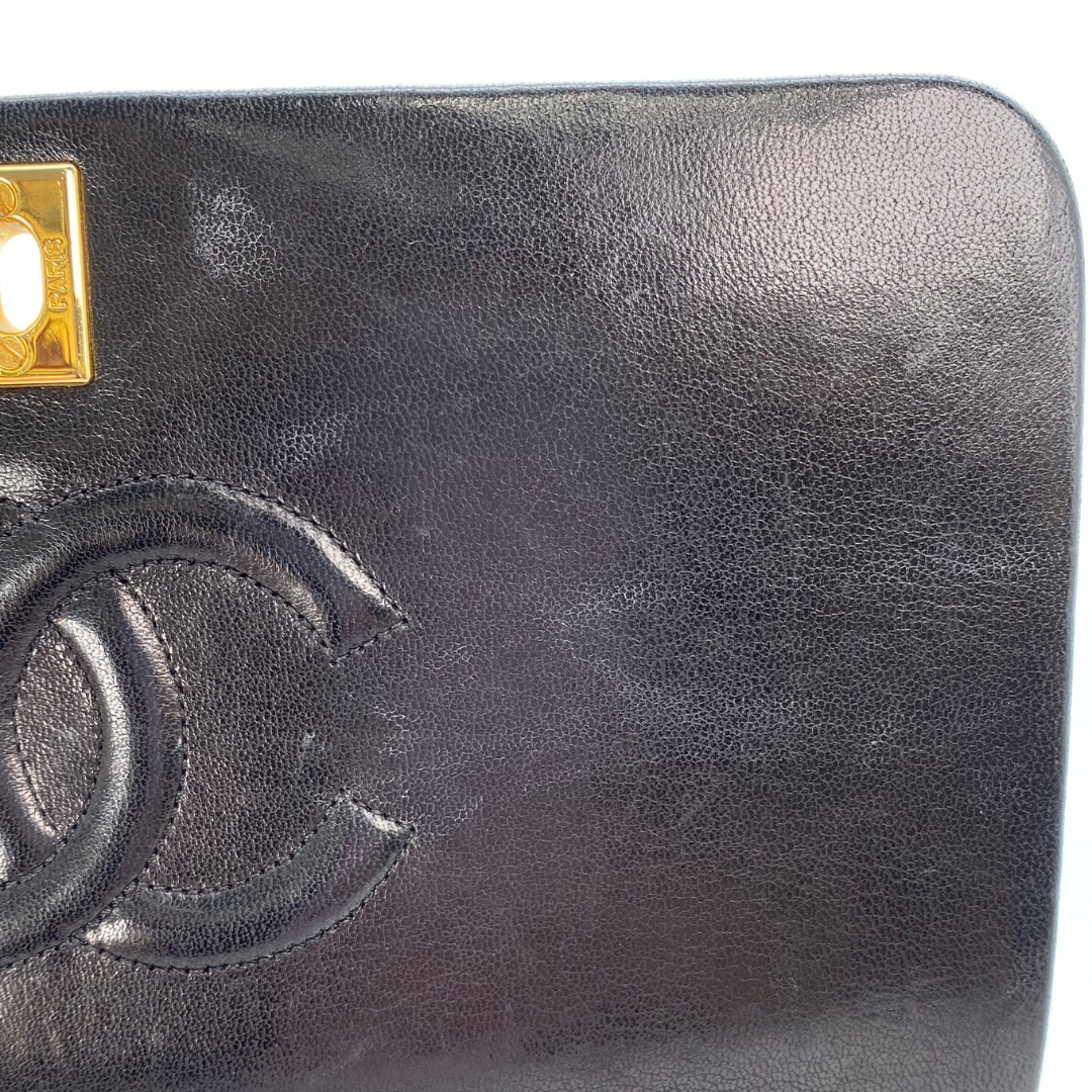 Beckett, 1 Series Small Full Flap Black Lambskin with seal and card