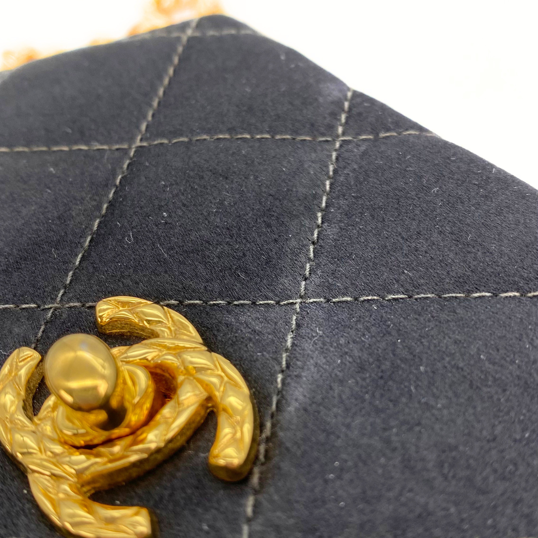 Sekar, 2 Series Bijou Black Satin with seal and card