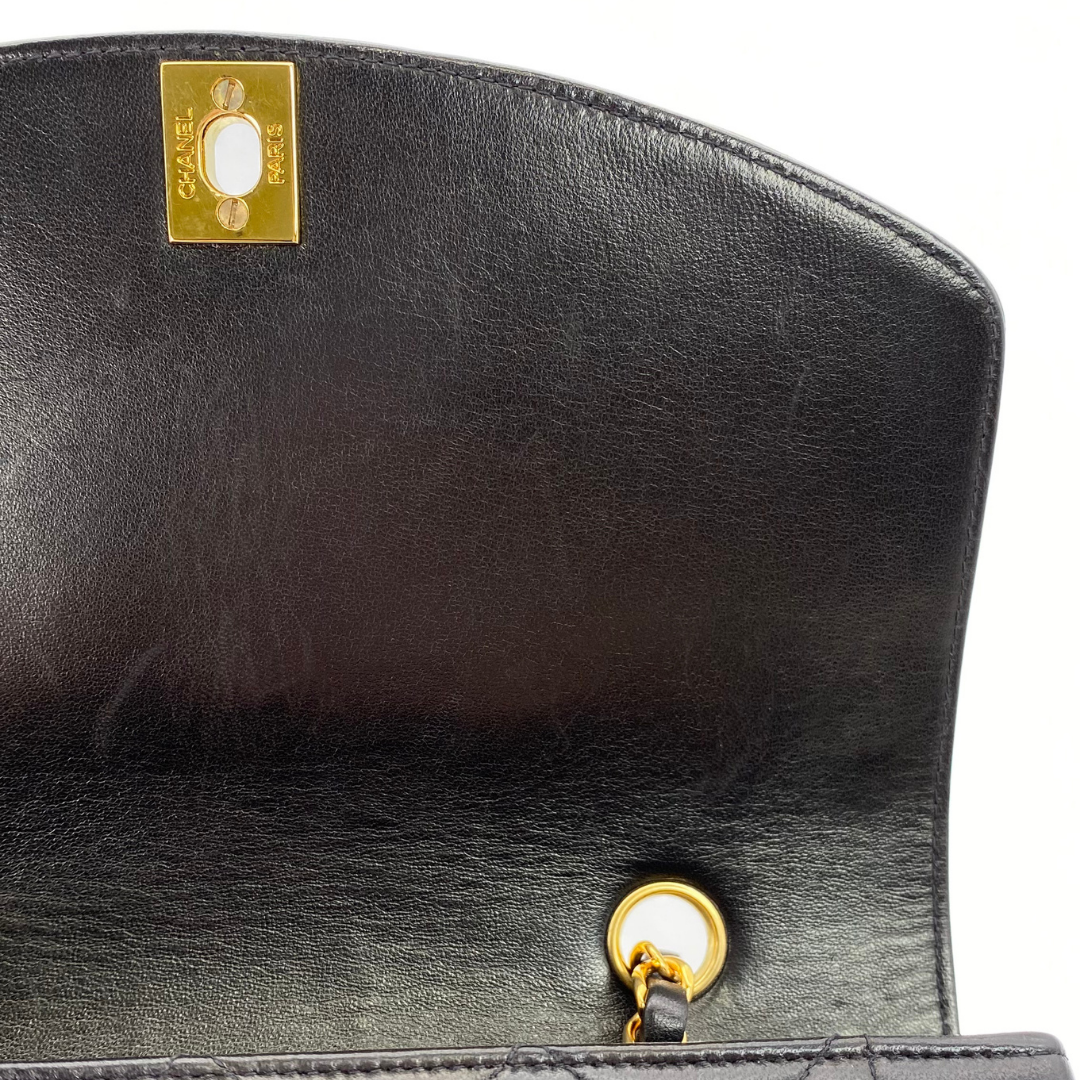 Ichika, 3 Series Small Diana Black Lambskin with seal and card