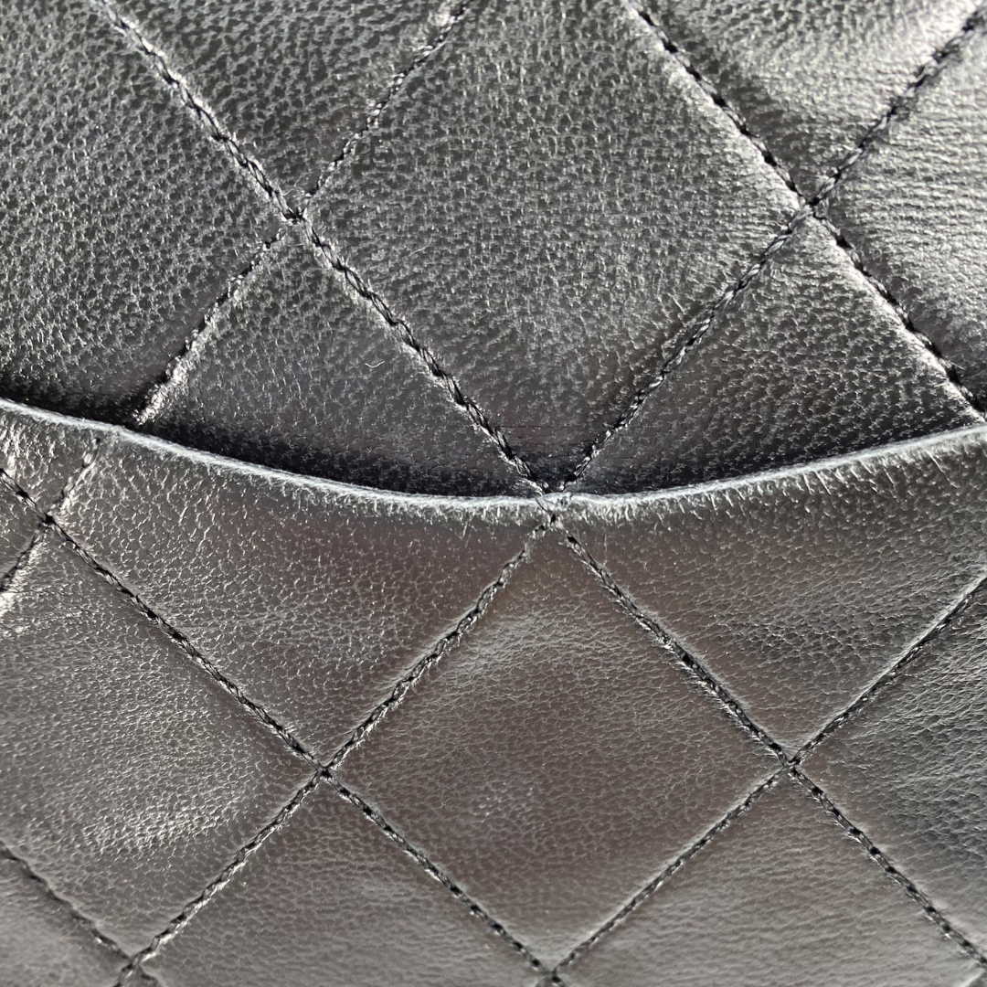 Zinnia, 1 Series Small Classic Flap Black Lambskin with seal only