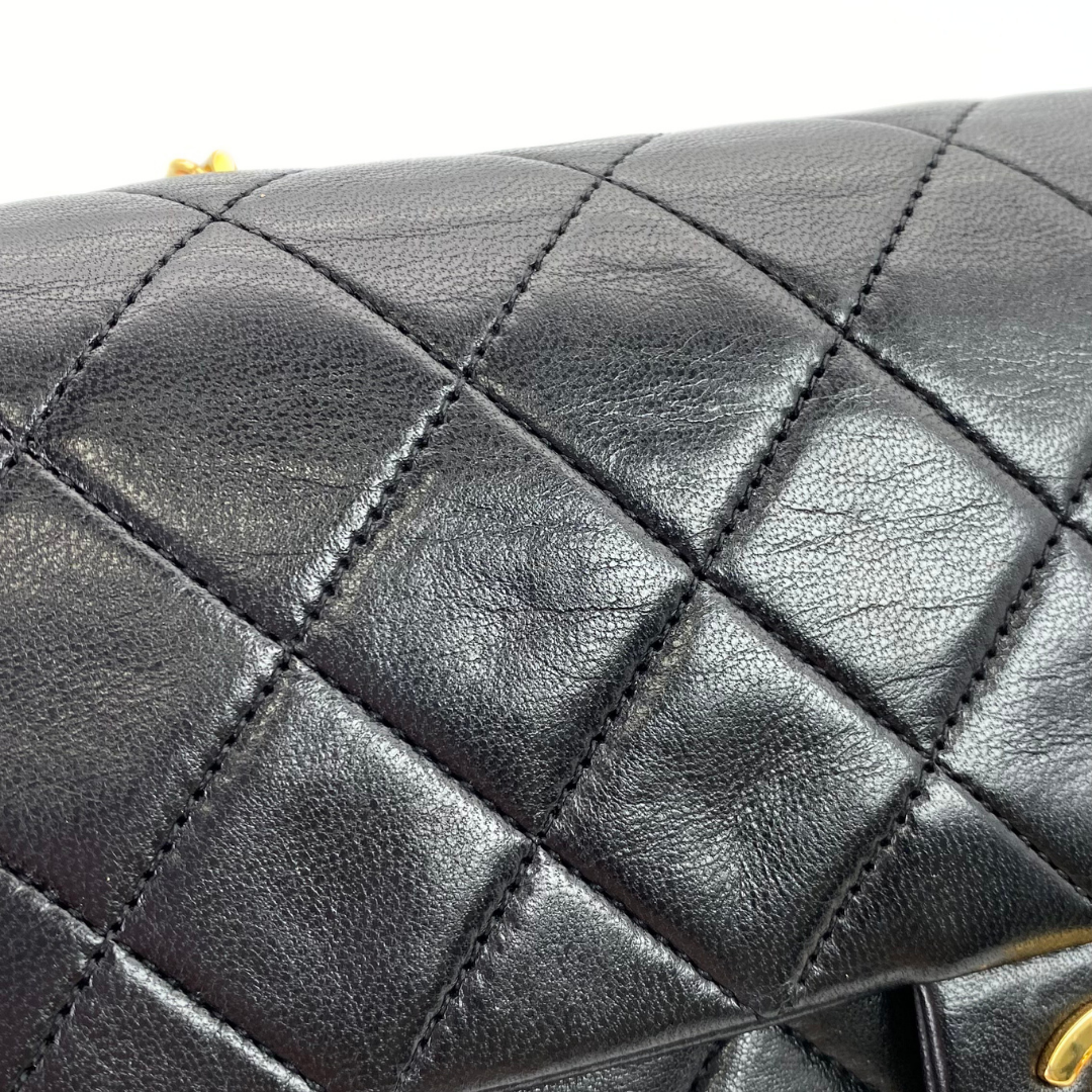 Azusa, 1 Series Square 20 Black Lambskin with seal and card