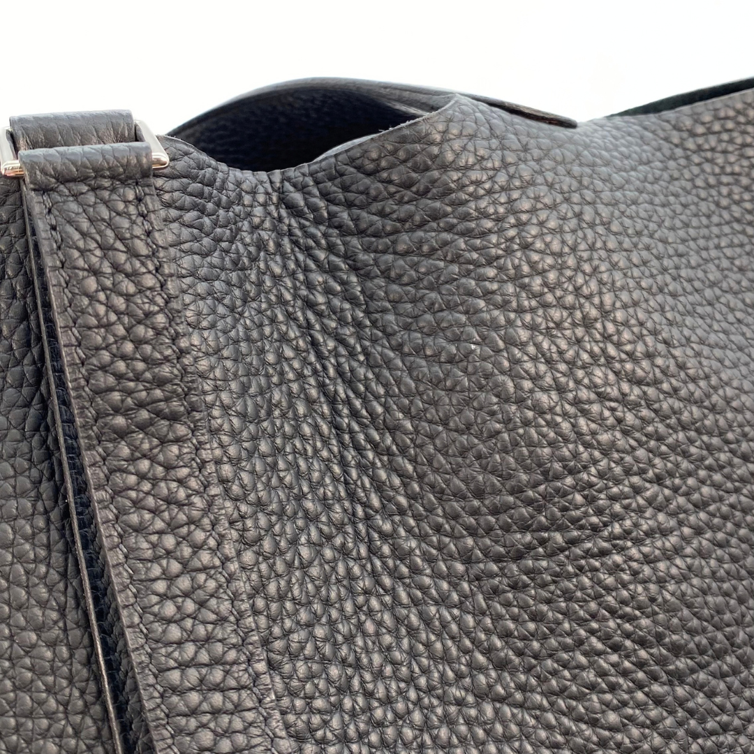 Hinano, 2004 Picotin GM Black Clemence with stamp □H