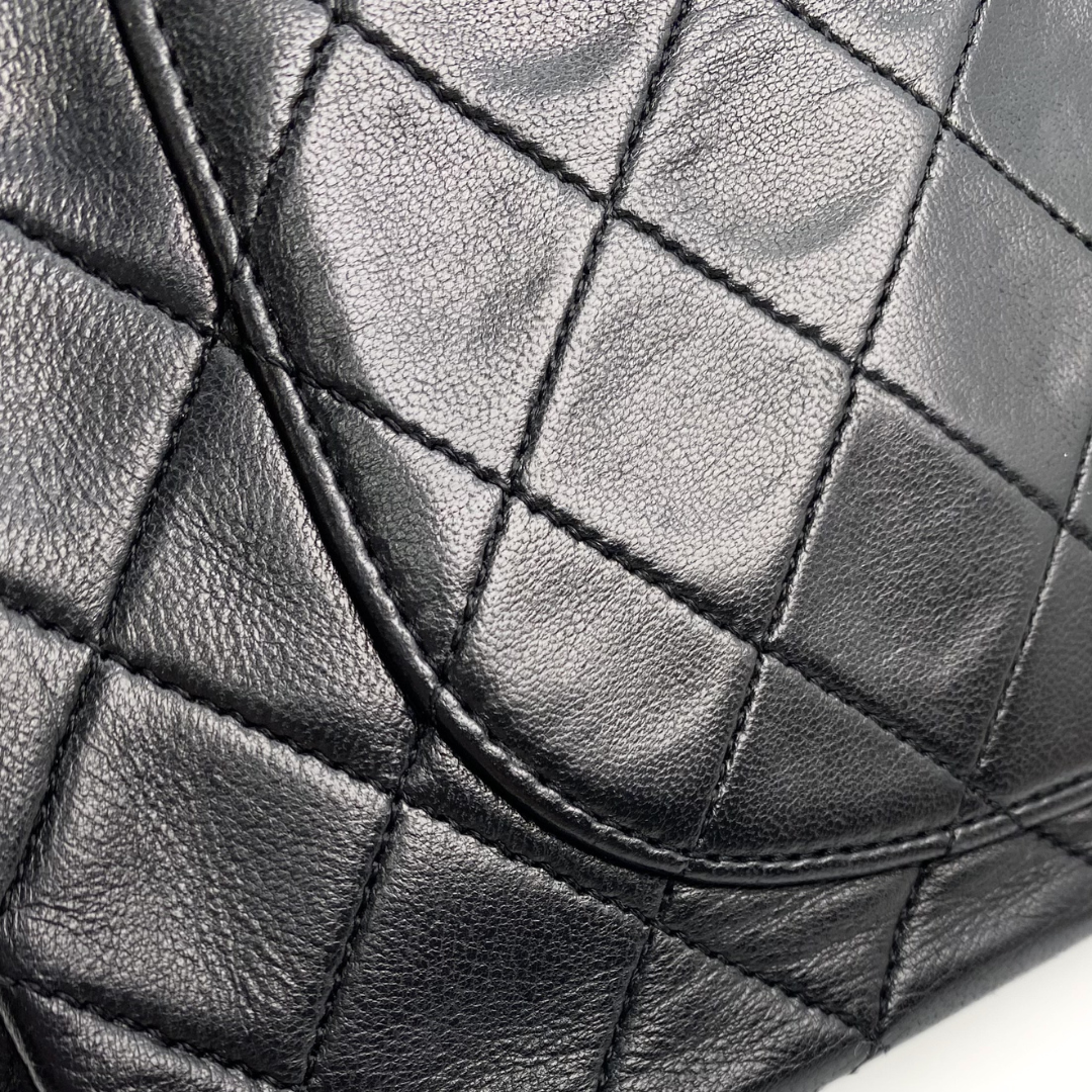 Zinnia, 1 Series Small Classic Flap Black Lambskin with seal only