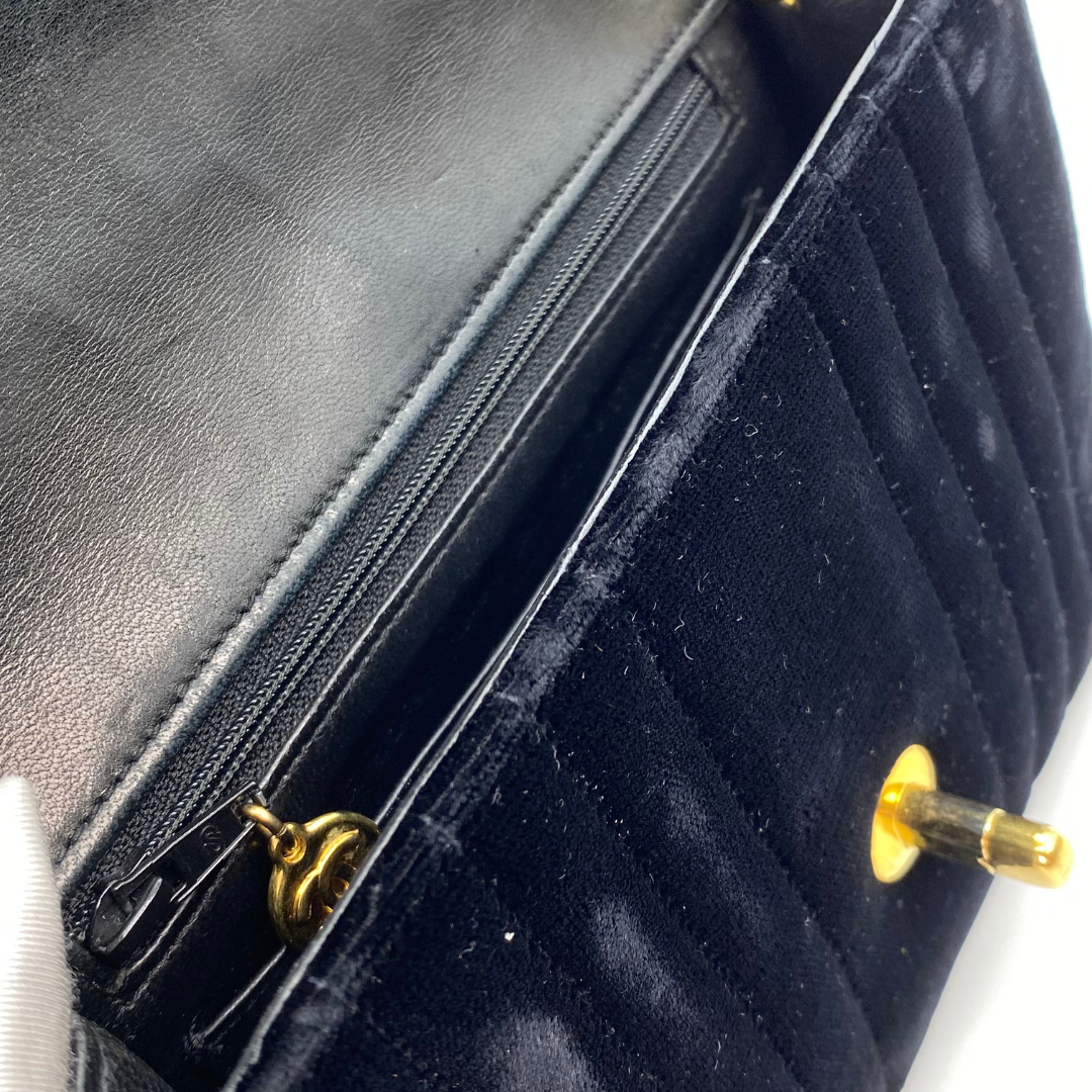 Arash, 2 Series Square 17cm Black Velvet with seal and card