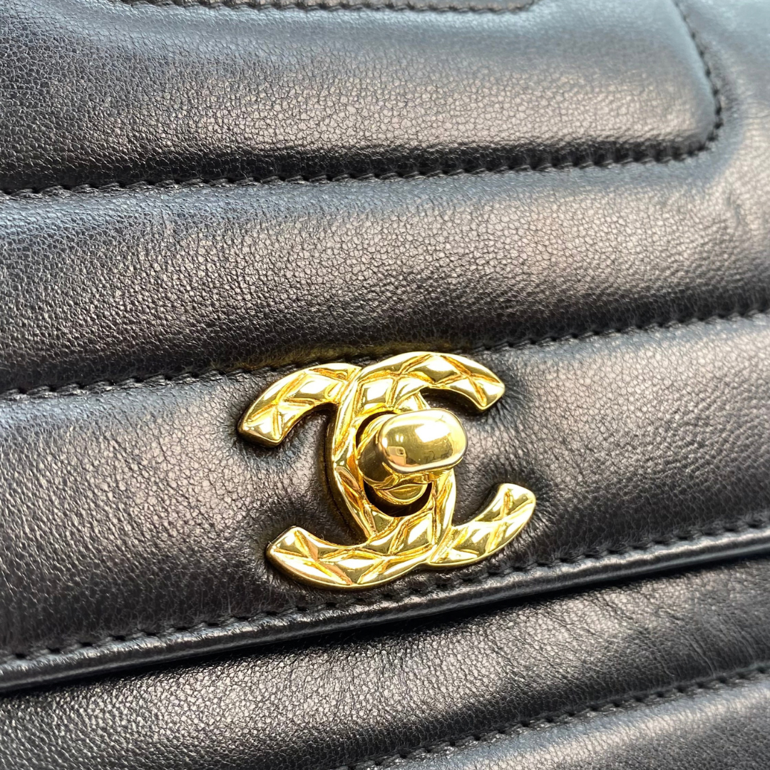 Lori, 2 Series Bijoux Chain Black Lambskin with seal only