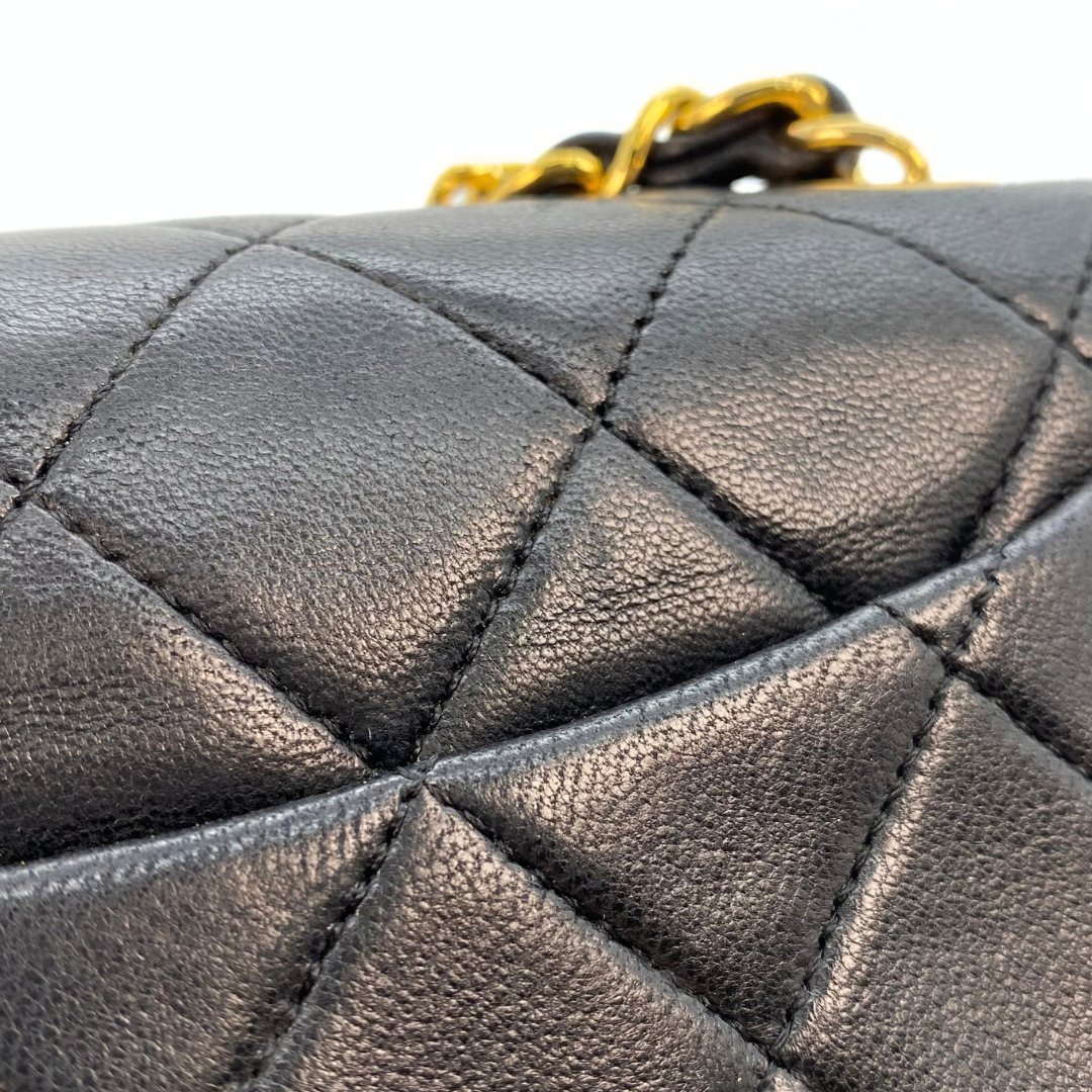Michiru, 1 Series Square 17cm Black Lambskin with seal and card