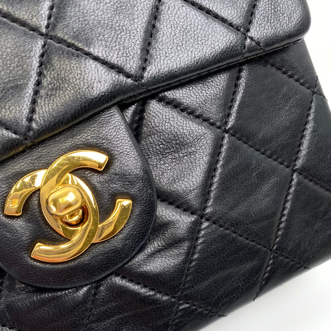 Hayato, 2 Series Mini Sq17 Black Lambskin with Bijoux Chain with seal only