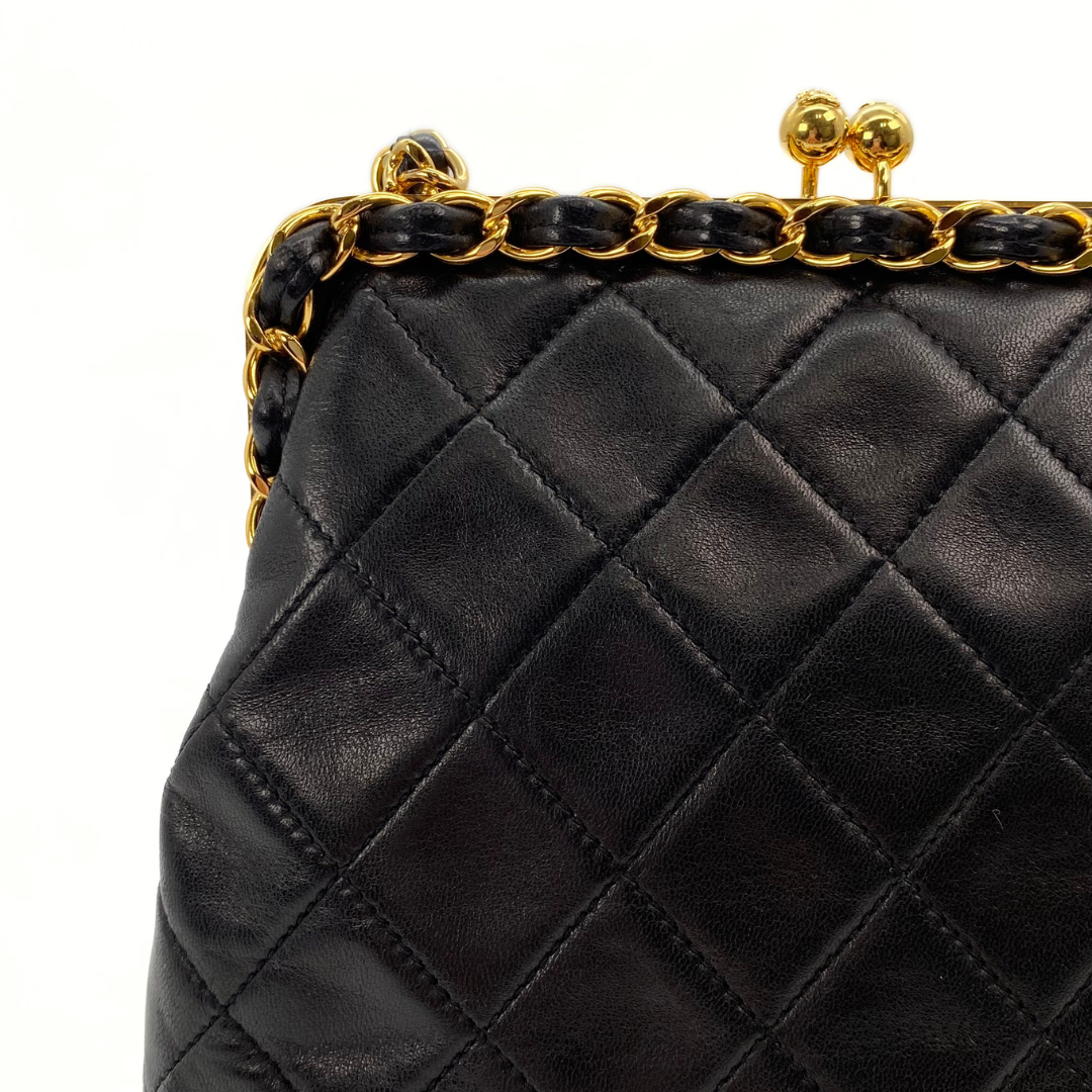 Gawin, 3 Series Mini Kisslock Black Lambskin with seal and card
