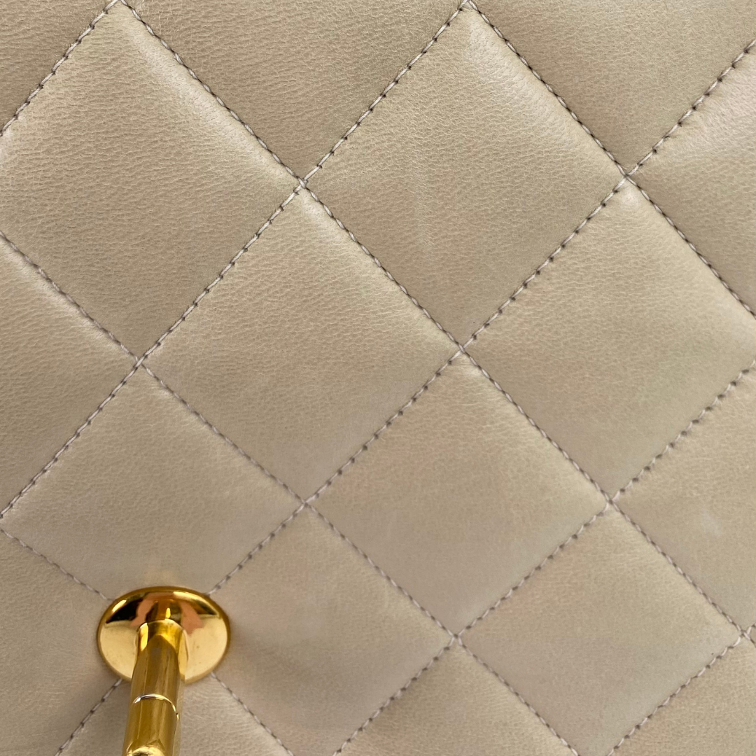 Iduna, 2 Series Medium Beige Lambskin with seal and card