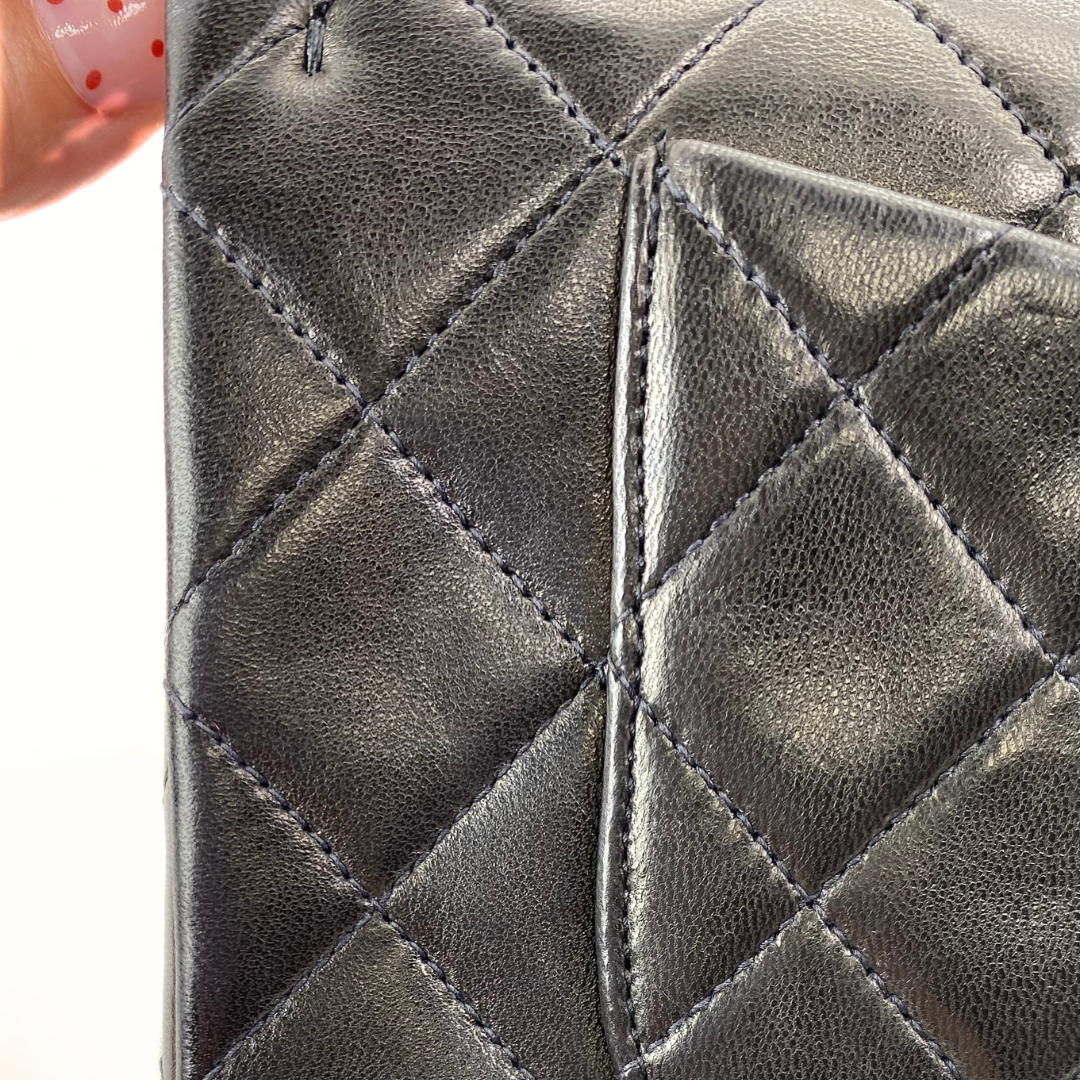 Iloma, 2 Series Small Classic Flap Black Lambskin with seal and card
