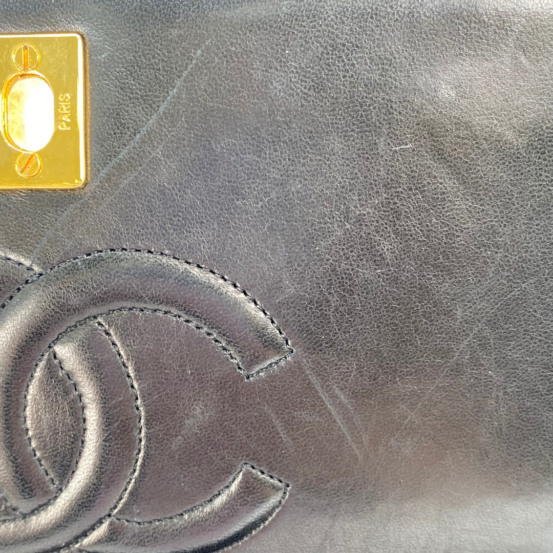 Cyrus, 1 Series Small Full Flap Black Lambskin with seal and card