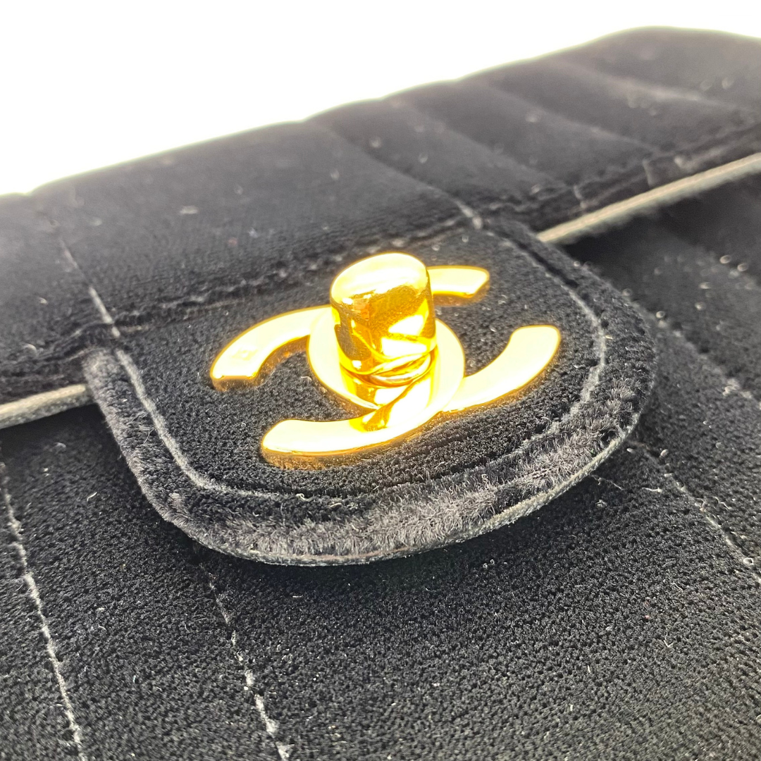 Arash, 2 Series Square 17cm Black Velvet with seal and card