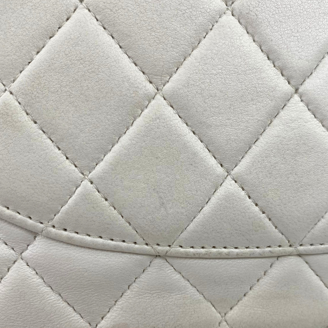 Sunwoo, 6 Series Medium Classic Flap White Lambskin wtih seal and card