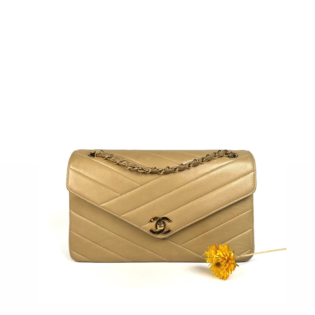 Wrenleigh, 2 series medium classic flap beige lambskin zigzag flap with seal