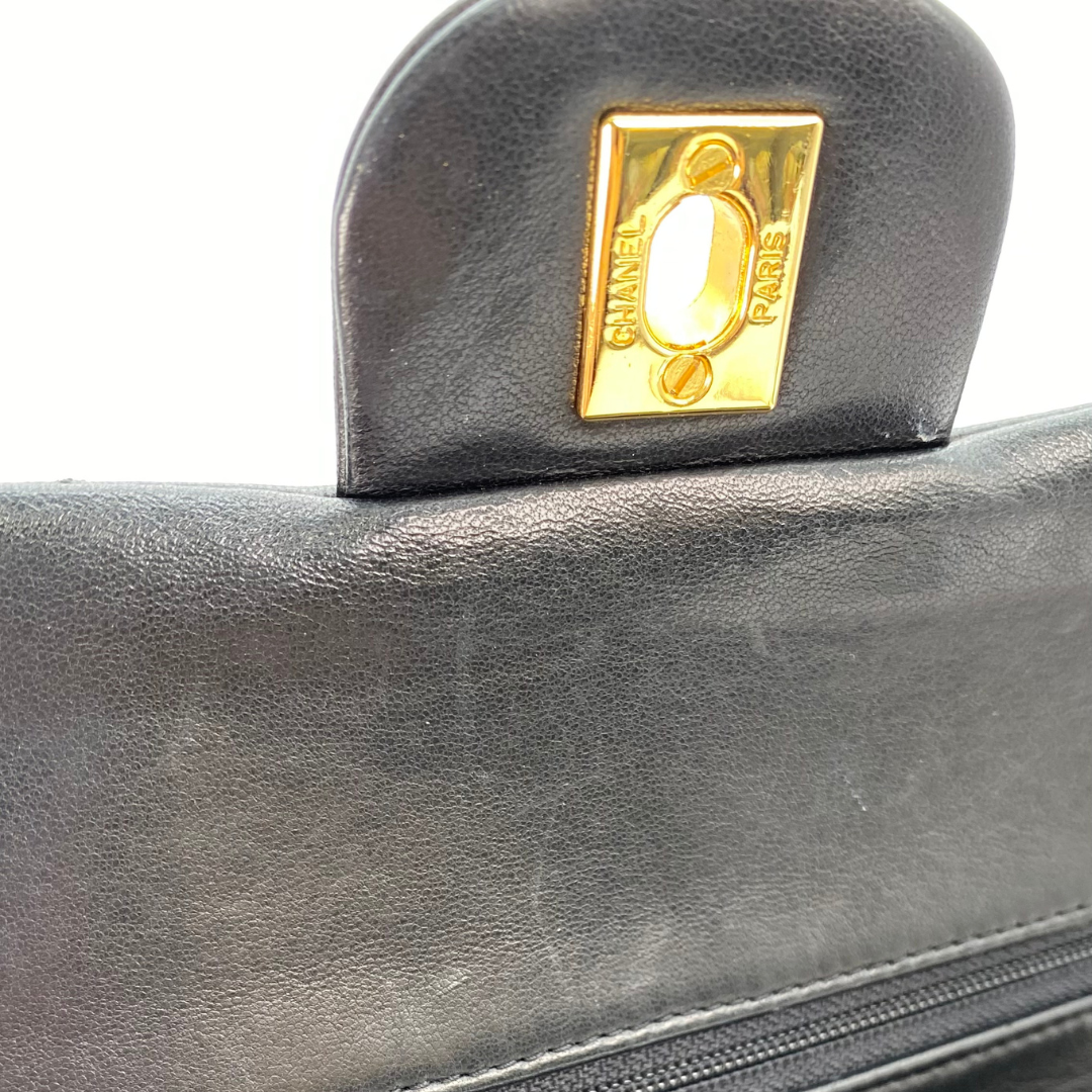 Nico, 1 Series Small Classic Flap Black Lambskin with seal and card