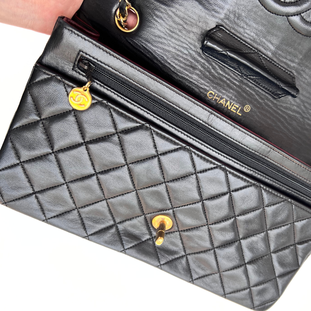 Elian, 1 Series Jumbo Flap Black Lambskin with Card Wallet with seal and card