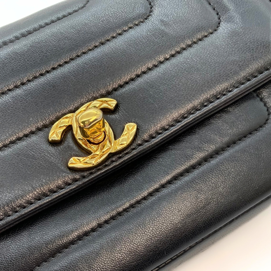 Lori, 2 Series Bijoux Chain Black Lambskin with seal only