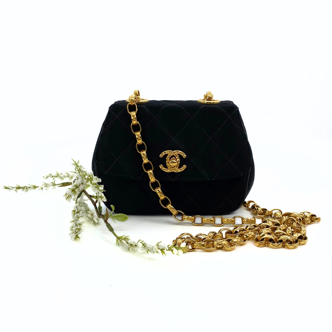 Sekar, 2 Series Bijou Black Satin with seal and card