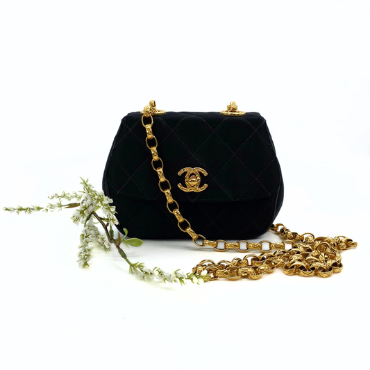 Sekar, 2 Series Bijou Black Satin with seal and card