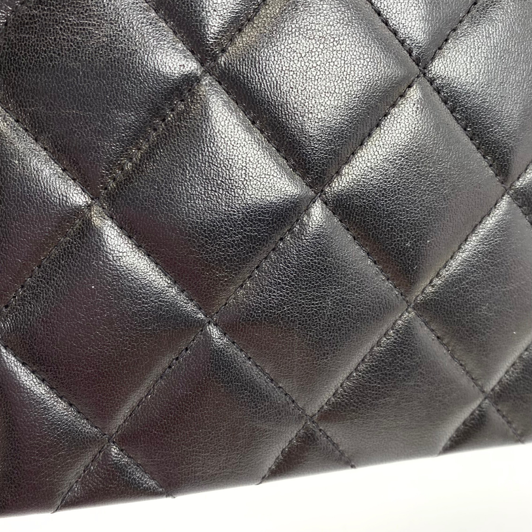 Ichika, 3 Series Small Diana Black Lambskin with seal and card