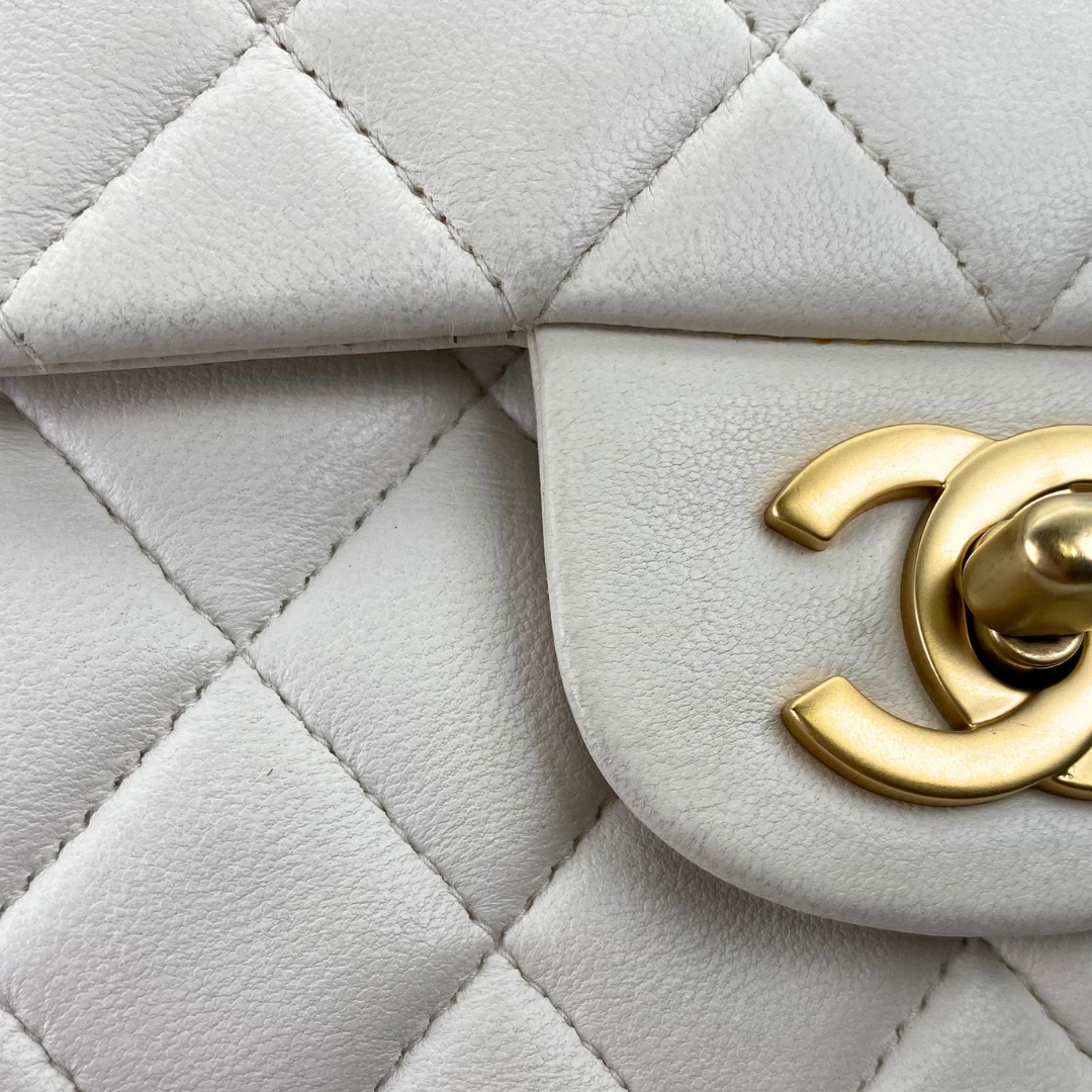 Sunwoo, 6 Series Medium Classic Flap White Lambskin wtih seal and card