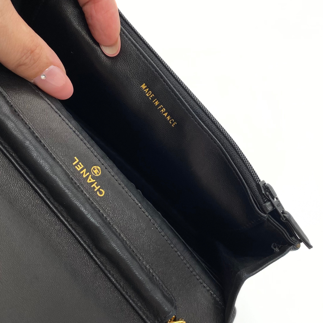 Nari, 5 Series Long Wallet Black Caviar with seal only