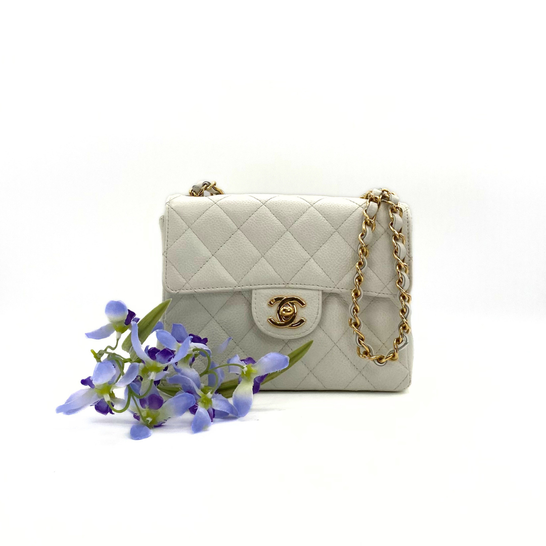 Stellan, 8 Series Mini Square 17cm White Caviar with seal and card