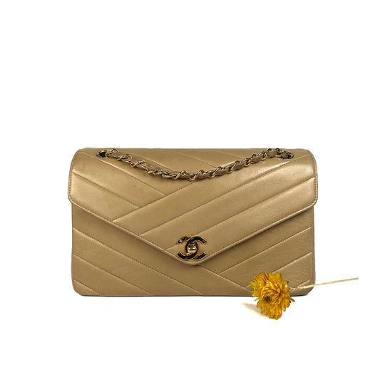 Wrenleigh, 2 series medium classic flap beige lambskin zigzag flap with seal