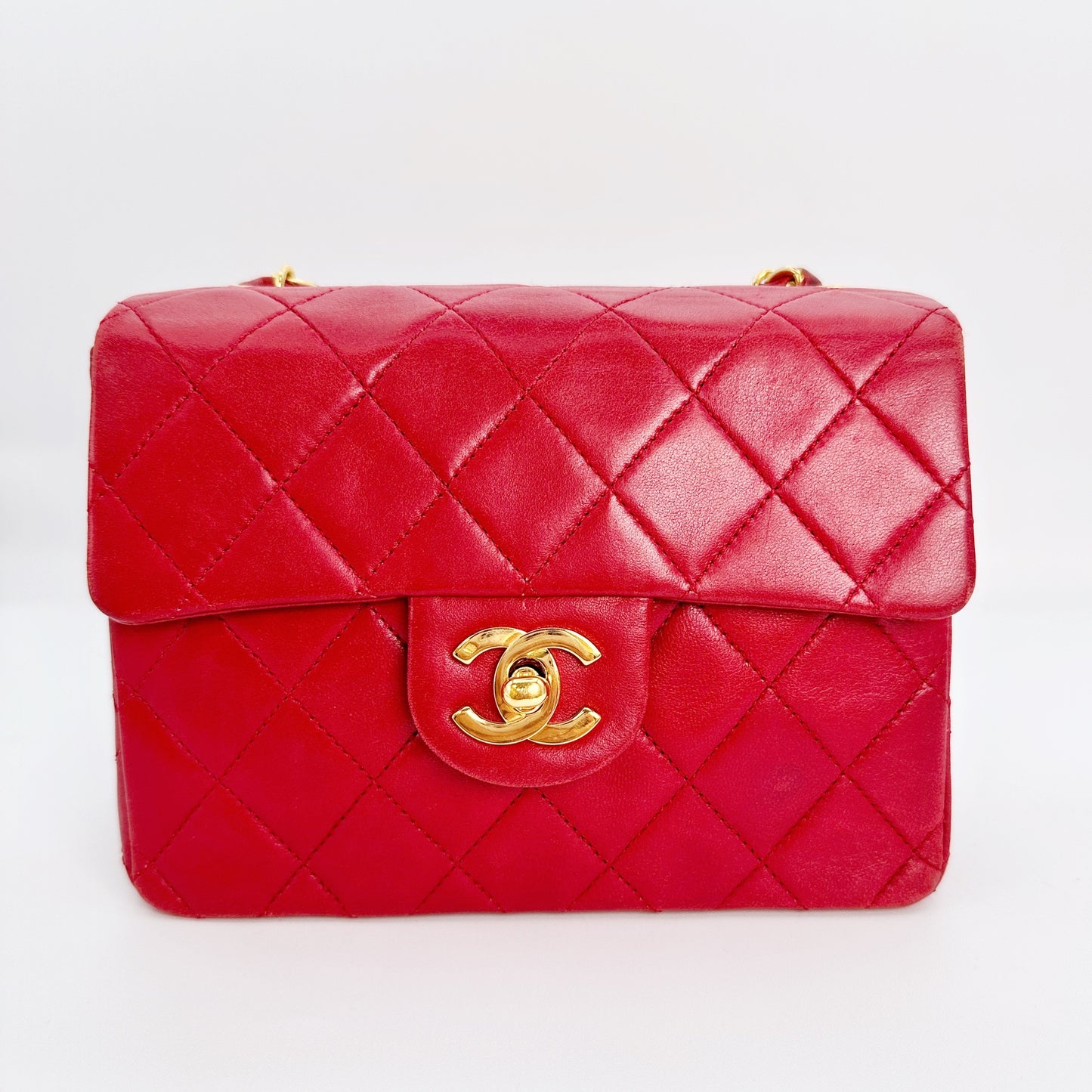 Chou, Vintage Authentic Chanel 1 series 17cm square mini red lambskin with seal