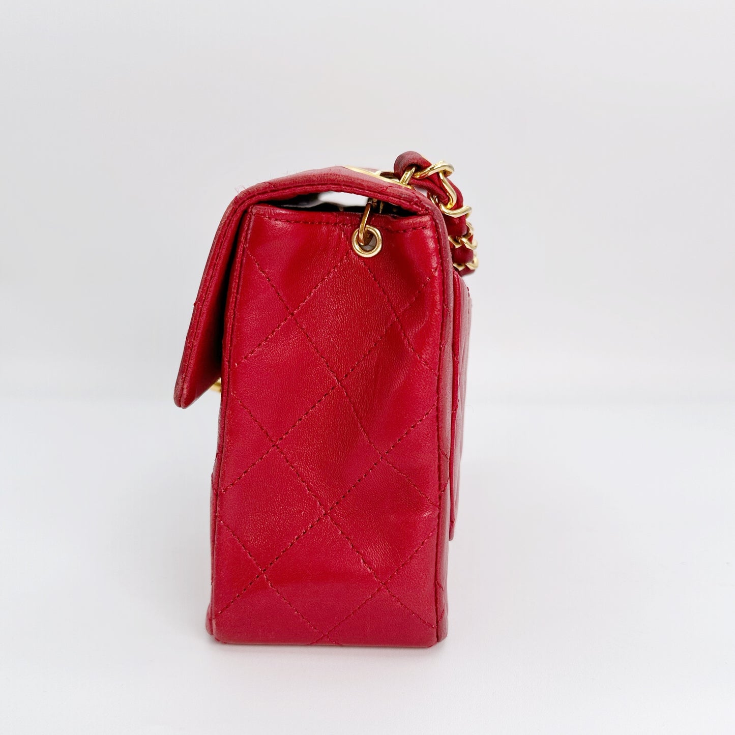 Chou, Vintage Authentic Chanel 1 series 17cm square mini red lambskin with seal