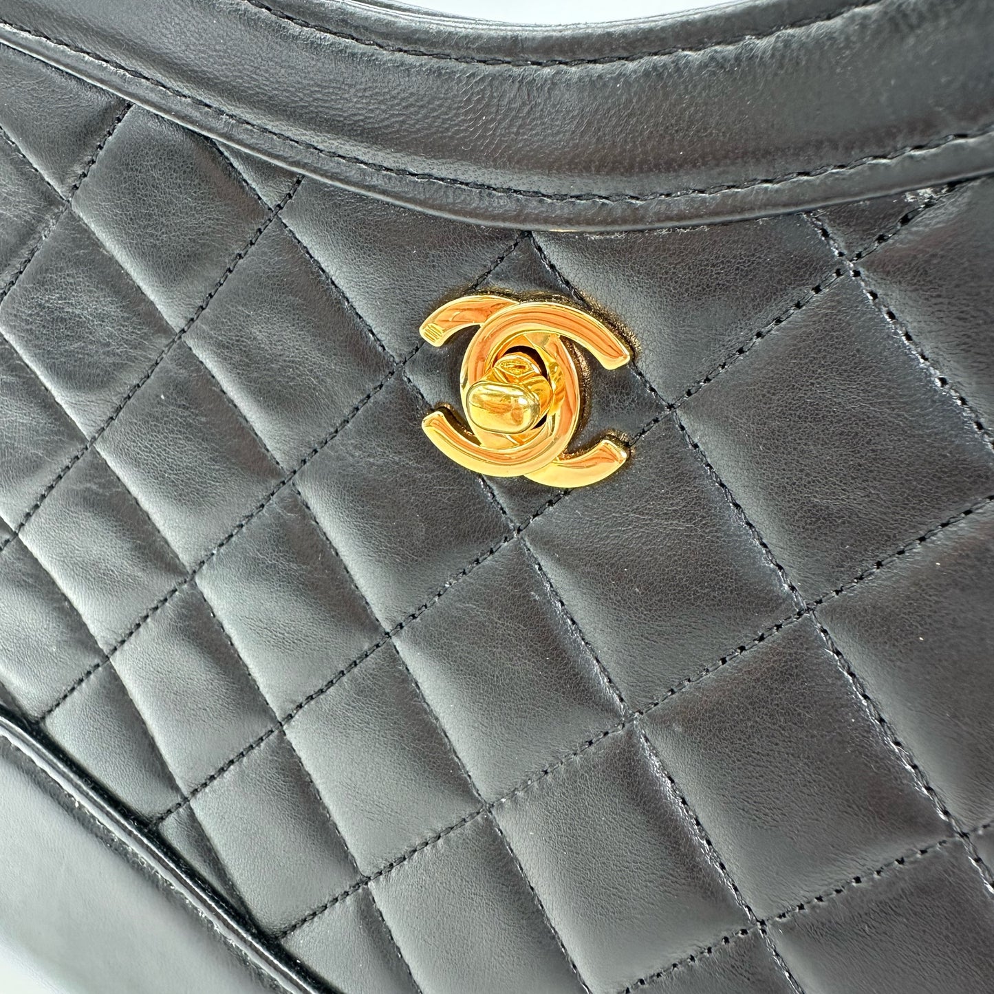 Hopia, Vintage Authentic Chanel 1 series mini 31 black lambskin with seal and card