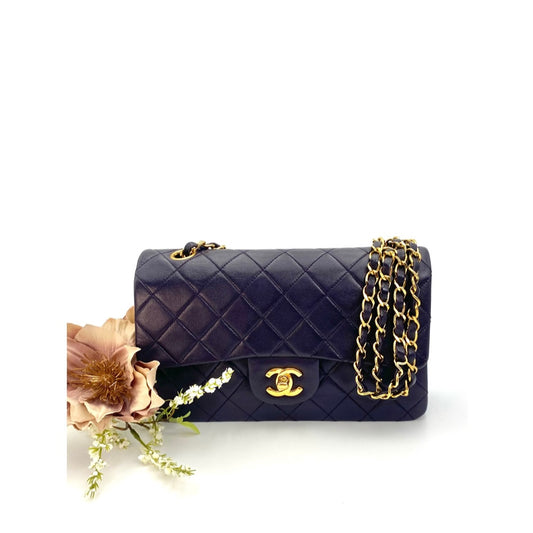 Kalya, 1 series small classic flap purple lambskin with seal and card