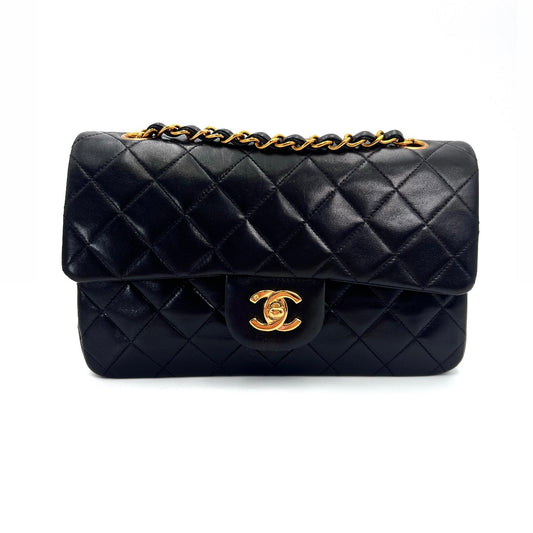 Engelbert, 3 series small classic flap black lambskin with seal only