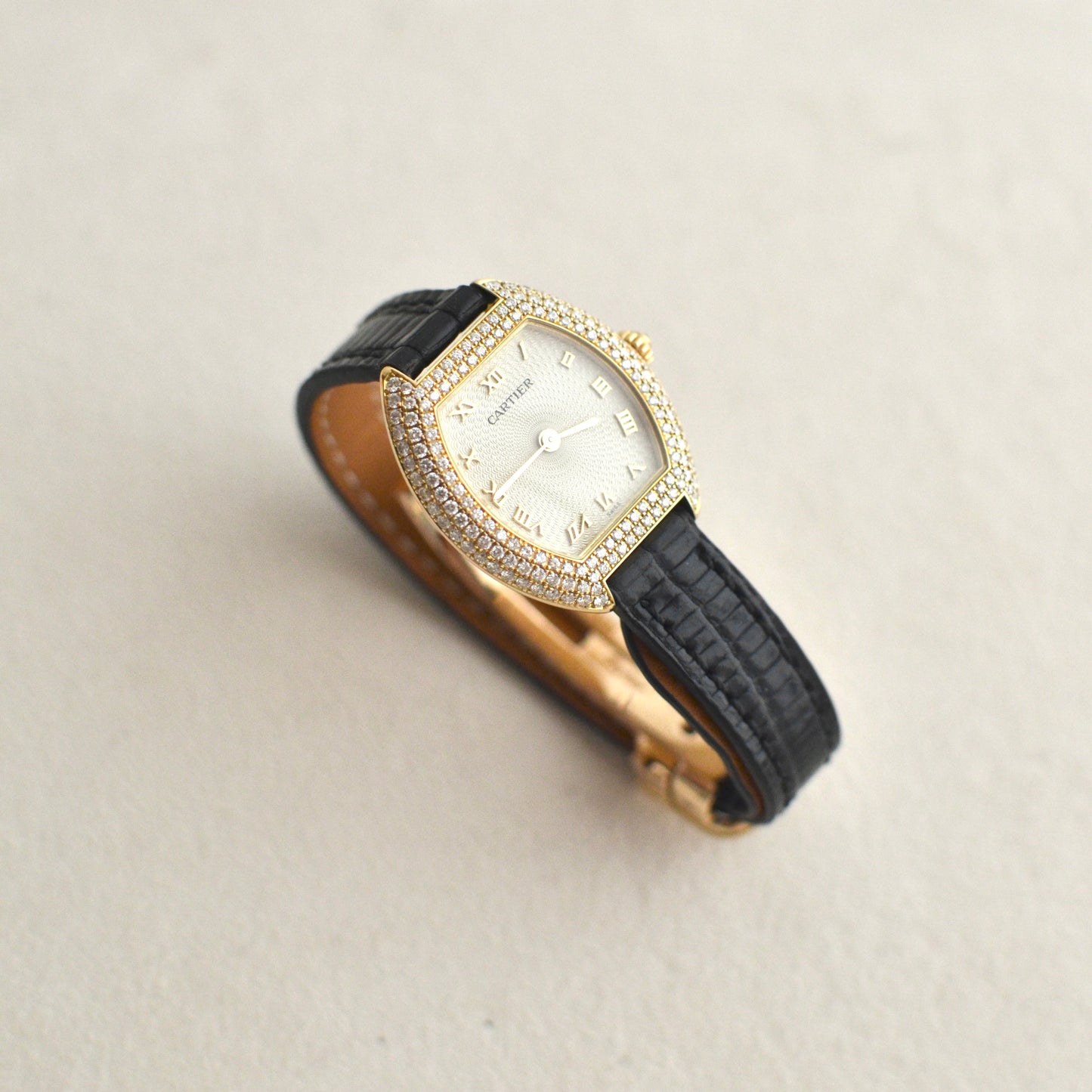 Roxy, Cartier Tonneau Guilloche SM