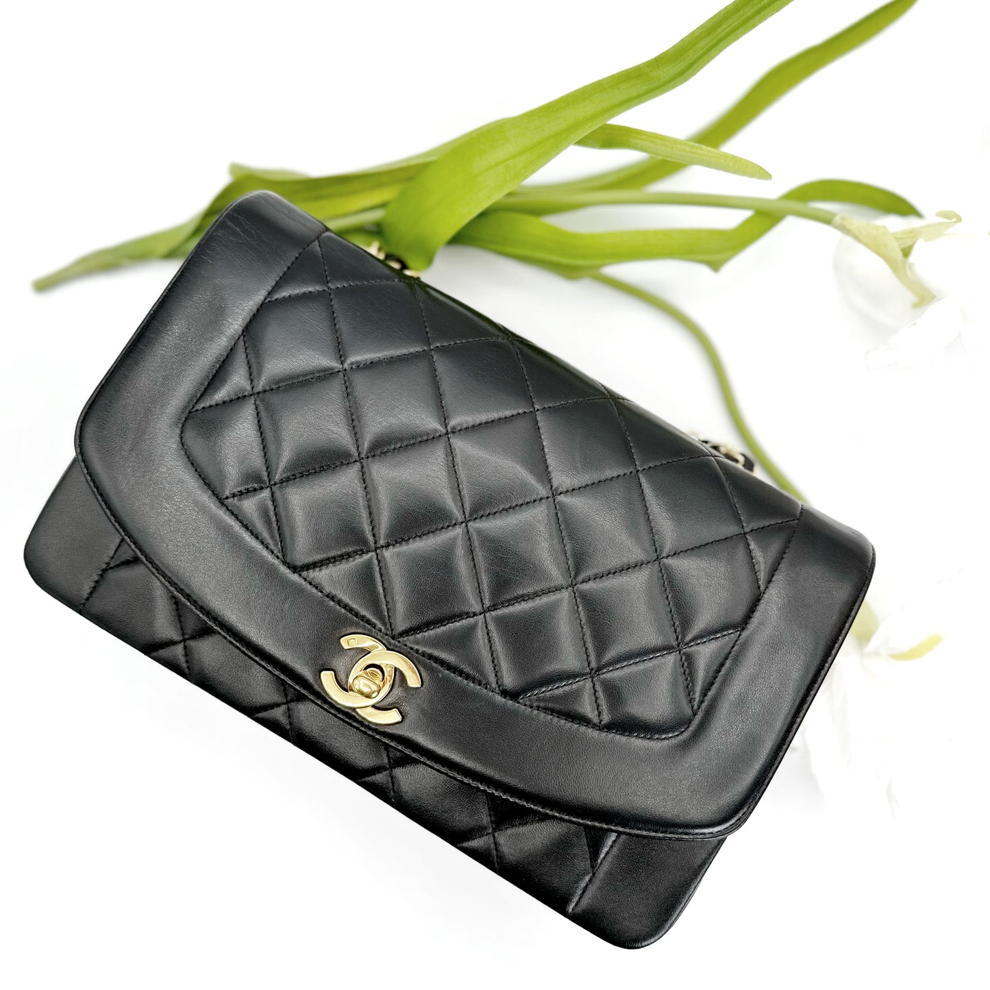 Jhene, Vintage Authentic Chanel 2 series medium black lambskin diana with seal and card