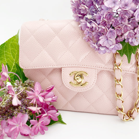 Siobe, Vintage Authentic Chanel 8 series 17cm square mini light pink caviar with seal