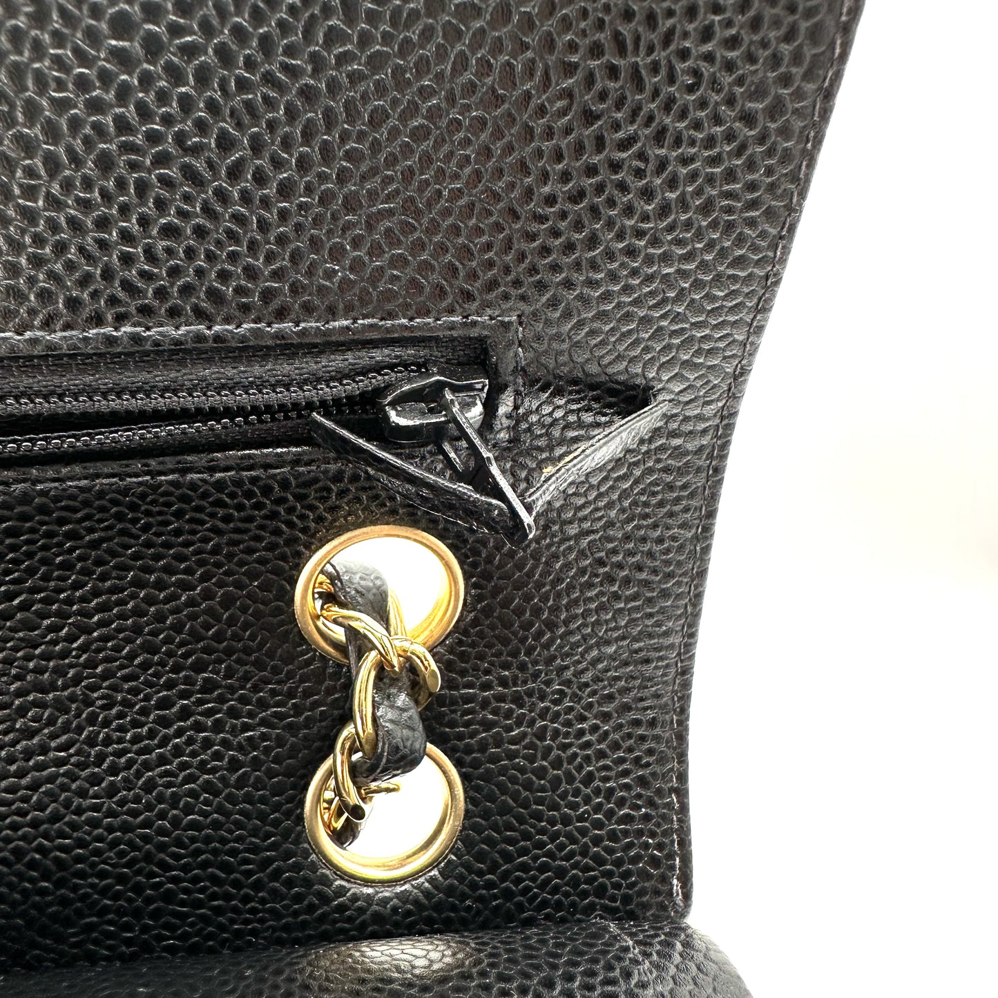 Laurel, 7 series medium classic flap black caviar with seal and card