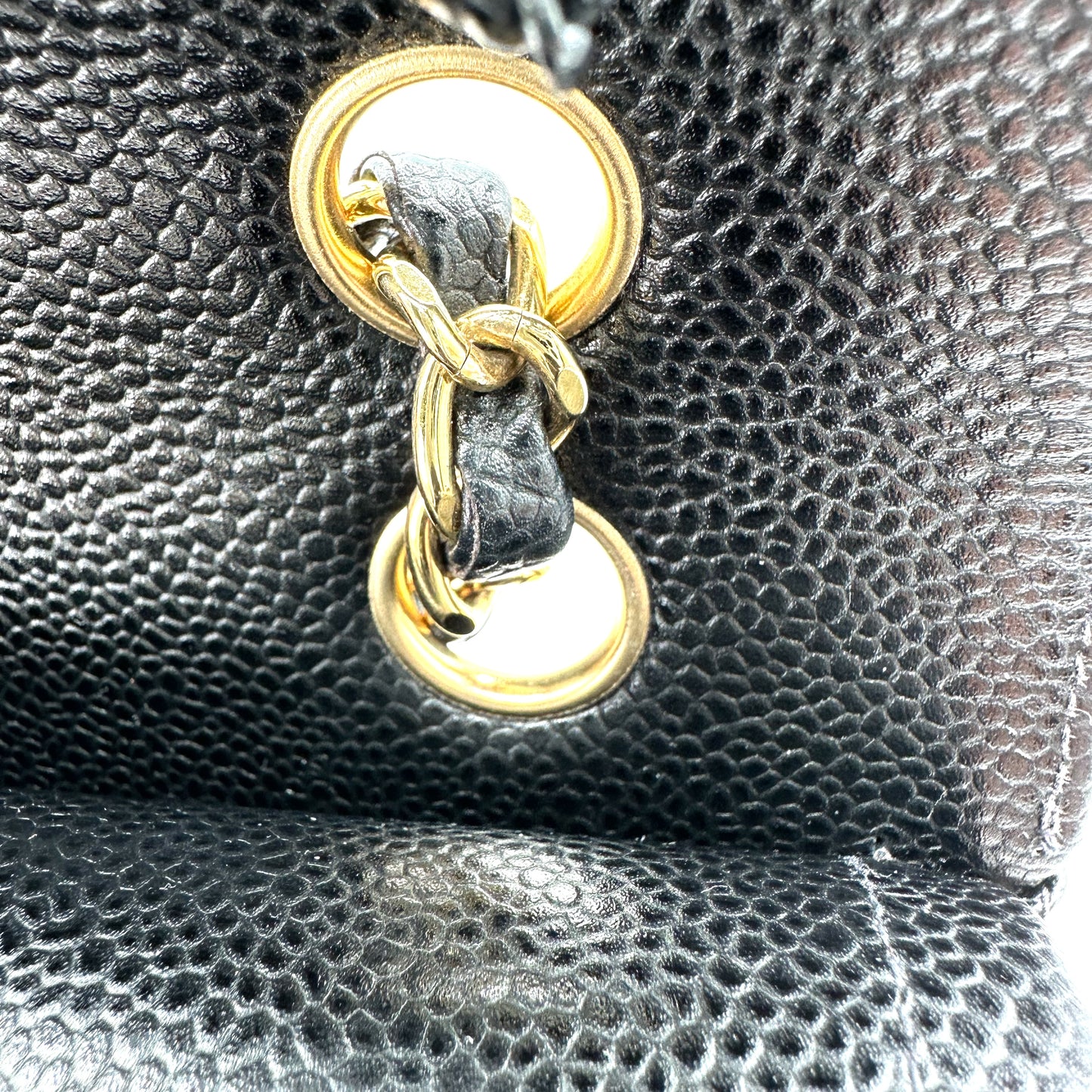 Laurel, 7 series medium classic flap black caviar with seal and card