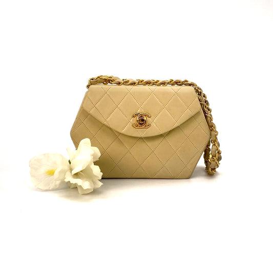 Jada, 0 Series Hexagon Yellow Lambskin Gold Hardware with seal and card