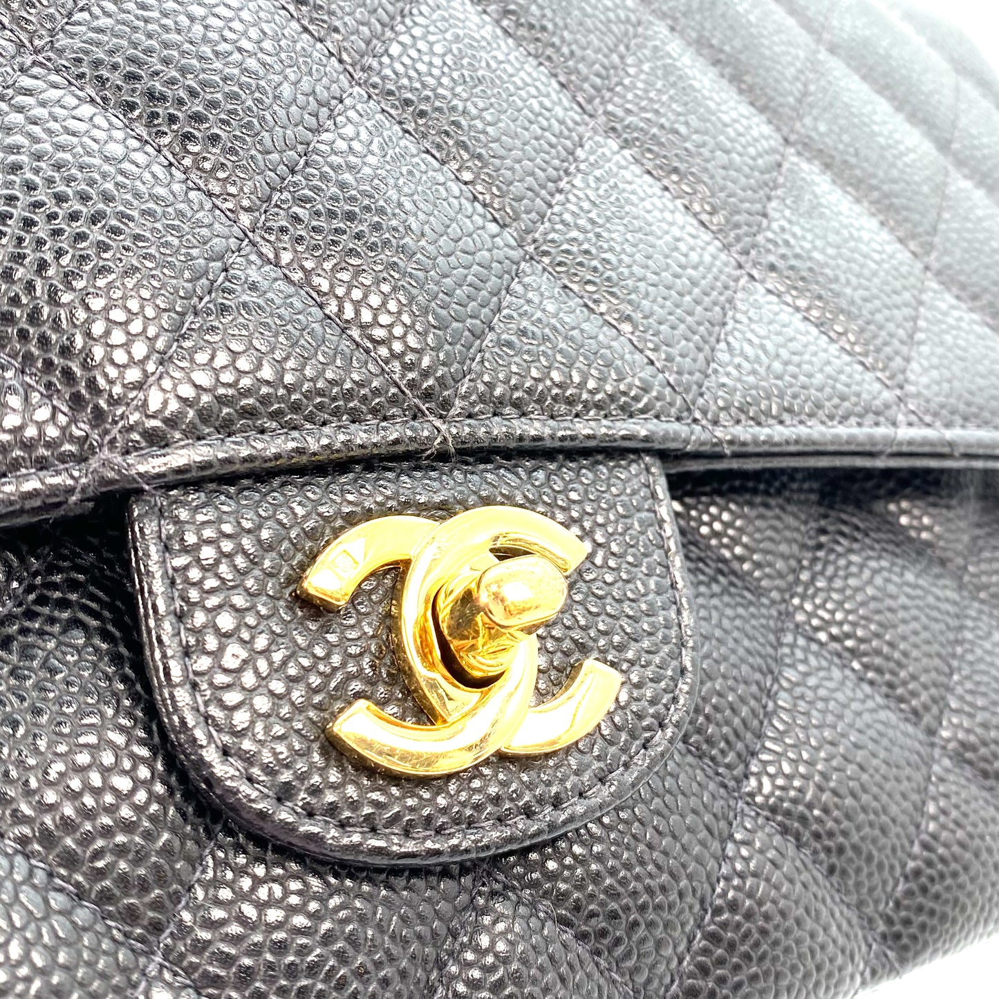 Erny, 9 Series Medium Classic Flap Black Caviar with seal and card