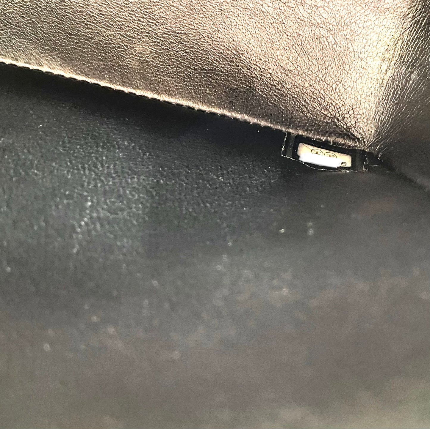 Erny, 9 Series Medium Classic Flap Black Caviar with seal and card