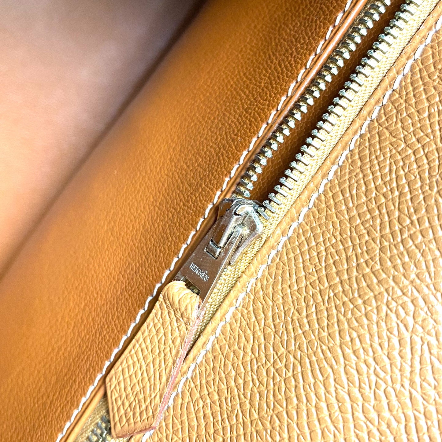 Abel, 1999 Kelly 28 Retourne Gold Couchevel Gold Hardwarre with stamp □C