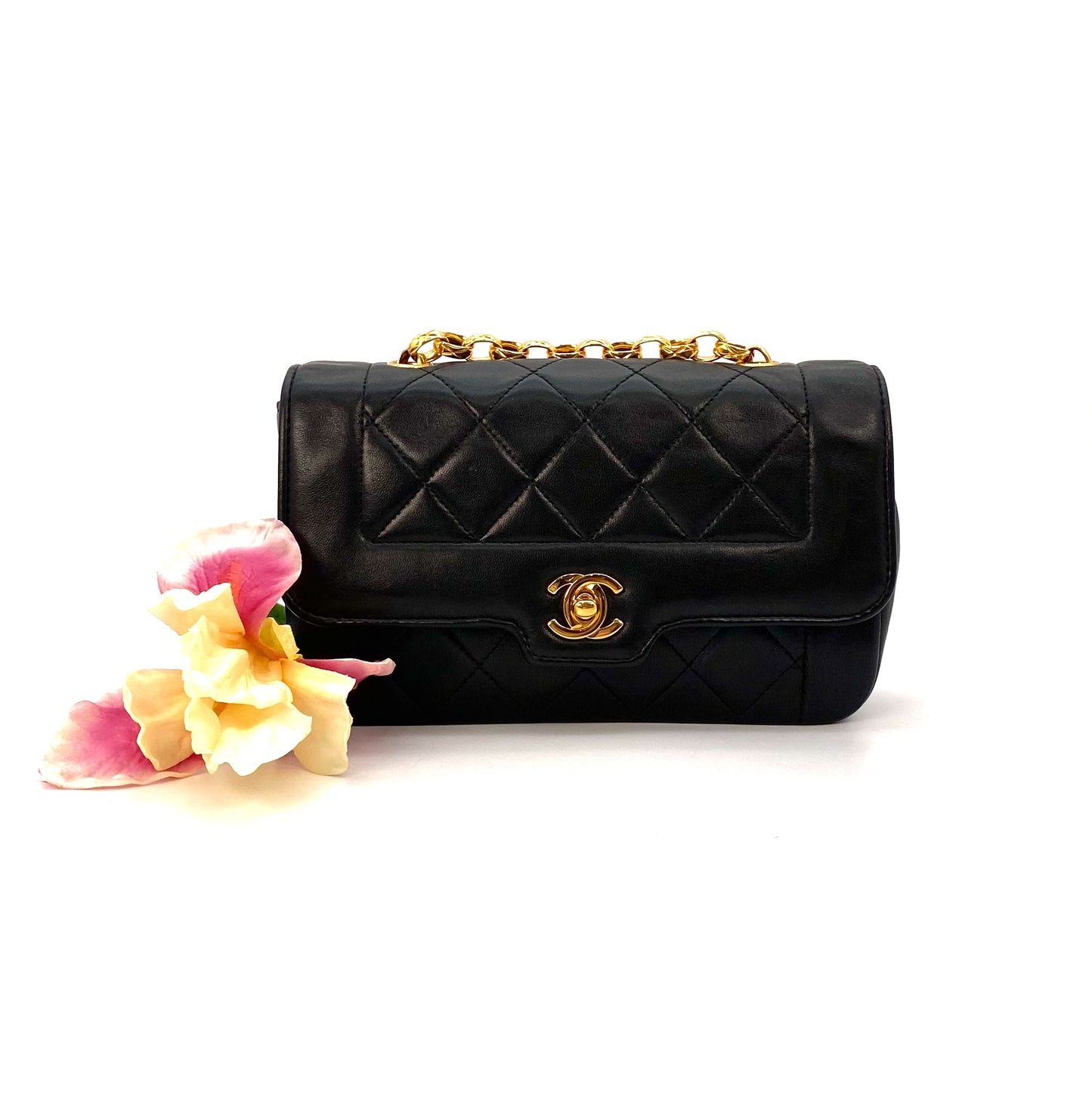 Calyx, 1 Series Matelasse Bijoux Black Lambskin with seal and card