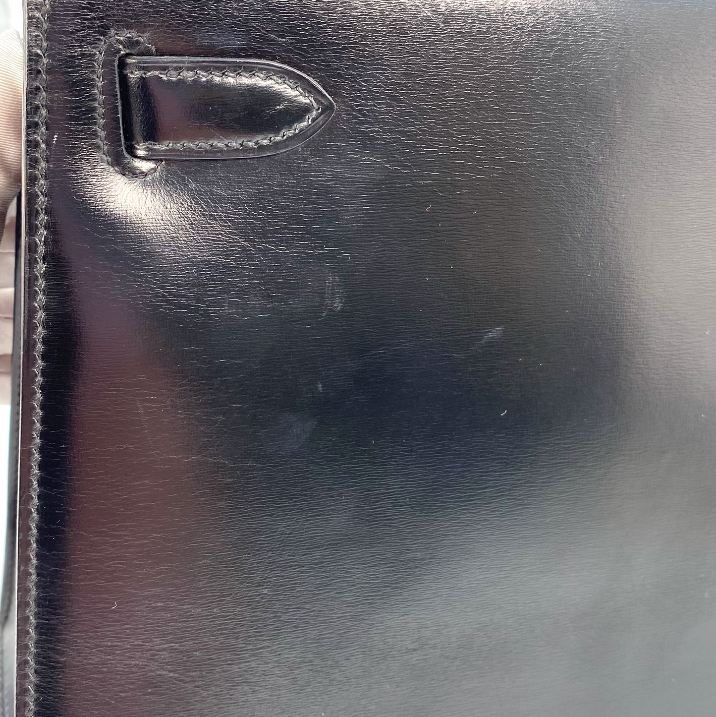 Tirza, 1985 Kelly 28 Sellier Black Boxcalf Gold Hardware with stamp 〇O