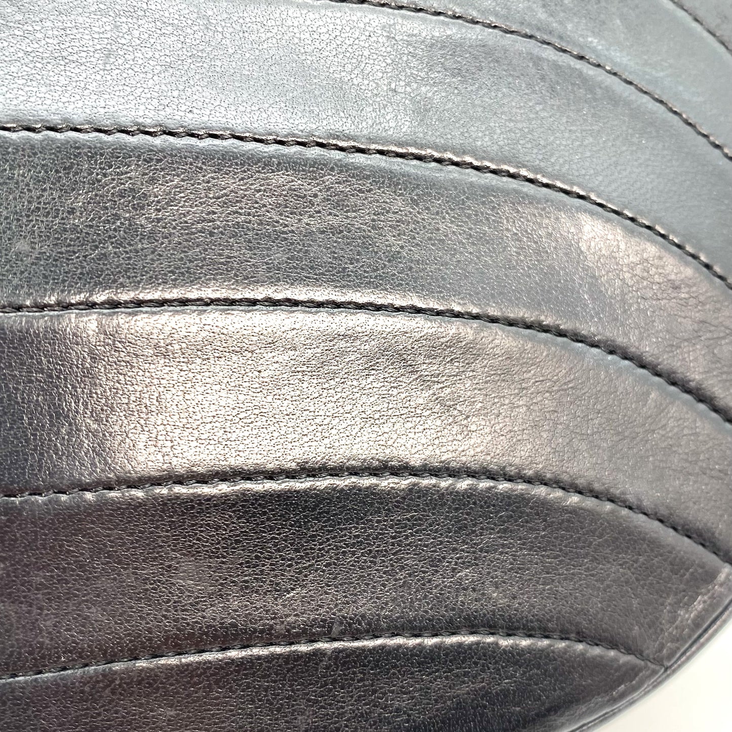 Arlith, 1 Series Cocomark Wave Stitch Black Lambskin with seal and card