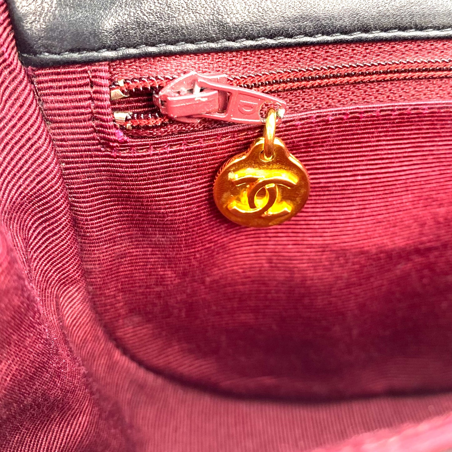 Arlith, 1 Series Cocomark Wave Stitch Black Lambskin with seal and card