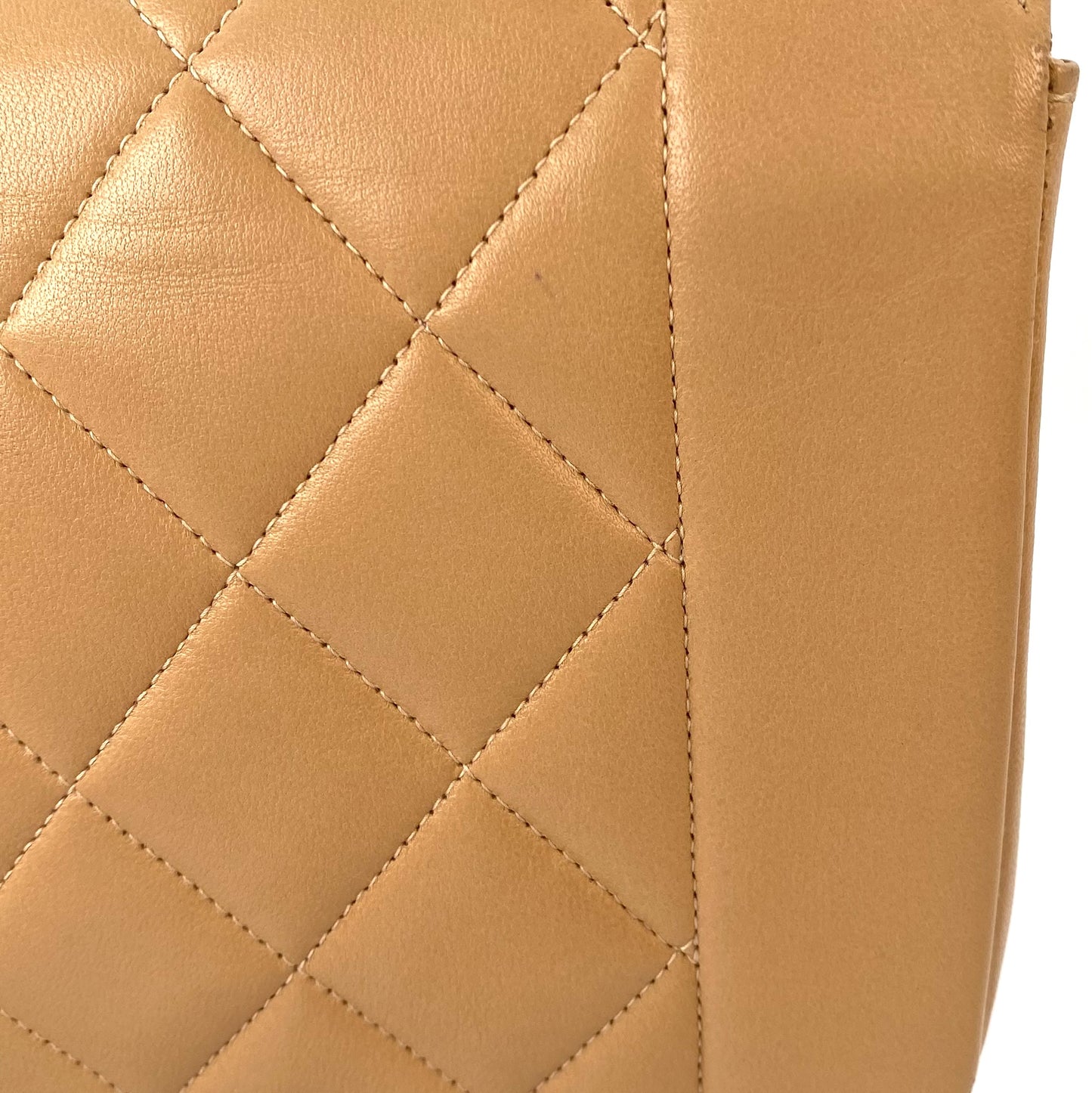 Freesia, 3 Series Small Diana Beige Lambkskin with seal and card