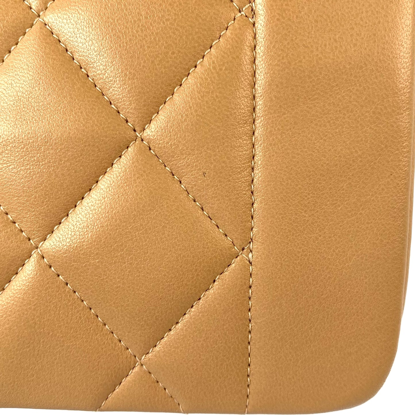 Freesia, 3 Series Small Diana Beige Lambkskin with seal and card